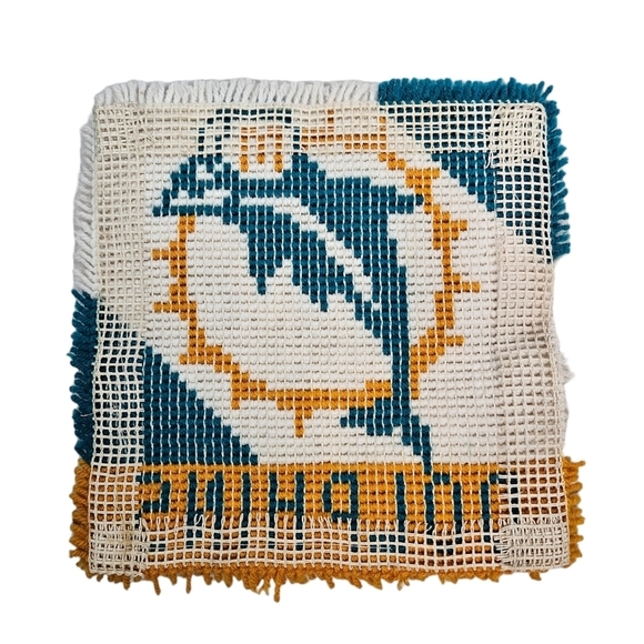 Vintage 80s Miami Dolphins NFL Latch Key Small Rug Wall Decor Pillow V35 - Picture 3 of 4